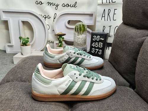 373DAdidas originali Busenitz Vulc adidas Quasi 70 anni di classici originali realizzati in pelle sc