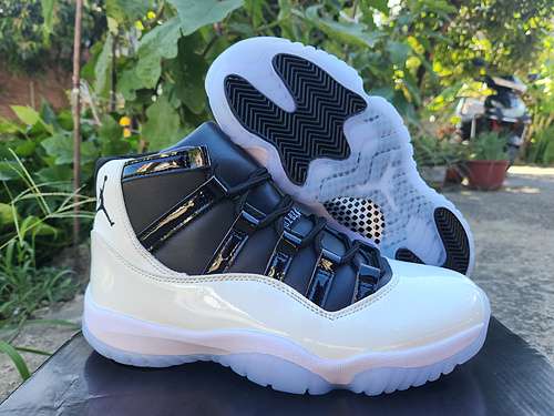 AIR JORDAN11 Jordan Dan 11a generazione nuovo bianco e nero 4047