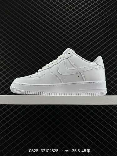 4 Nike Air Force Low Air Force 1 sneakers sportive casual versatili decostruite lowtop La combinazio