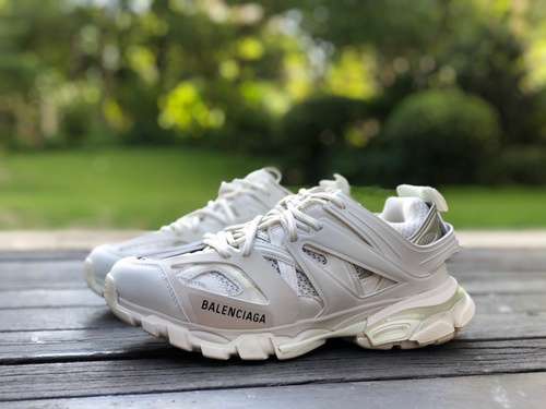 Balenciaga 30 bianco puro Balenciaga Triple S scarpe da papà Balenciaga