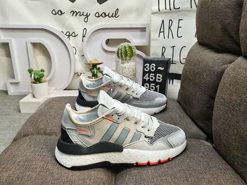 951D livello aziendale Adidas Nite Jogger 2019 Boost codice a barre tono terra Wang Jiaer modello di