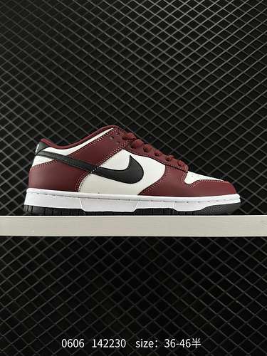 Nike Dunk Low Nike SB Burgundy L'intero paio di scarpe continua la forma di Dunk Low utilizzando il 