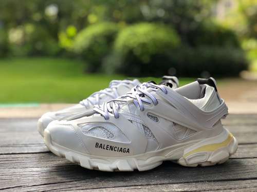 Balenciaga 30 bianco puro Balenciaga Triple S scarpe da papà Balenciaga