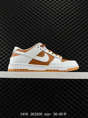 3 NIKE DUNK SB LOW Reversed White Orange Dunk SB come suggerisce il nome ha la classica origine Dunk