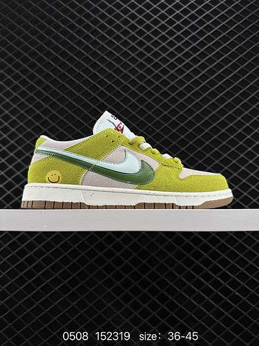 9 NK Dunk Low SE 8 Sneaker casual retrò con doppio gancio DO947Questa Dunk Low è realizzata in mater