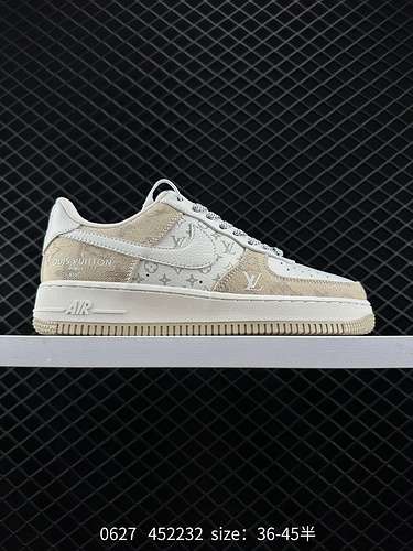 6 Nike Air Force Low 7 Ultimo originale e cartone originale Crea una versione Air Force low-top pura