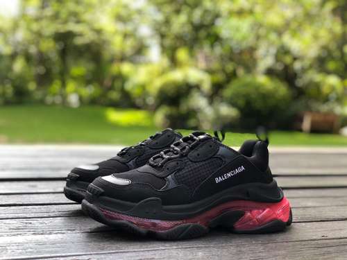 Balenciaga cuscino d'aria polvere nera Balenciaga Triple S Clear Sole scarpe da papà basse alla moda