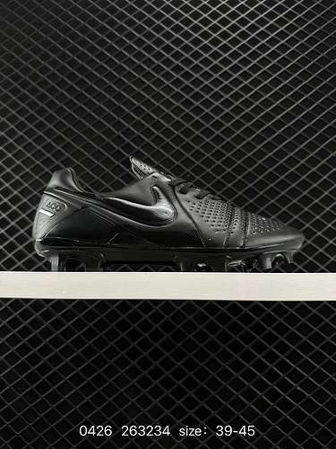 7 NikeNike Nike ha lanciato le esclusive scarpe da calcio per piccolo campo Street Gato delle squadr