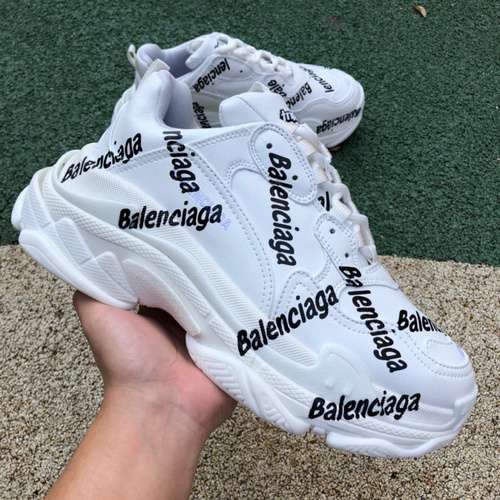 Parigi TRIPLE S marchio denominativo bianco BALENCIAGA Balenciaga 22 inverno nuovo prodotto TRIPLE S