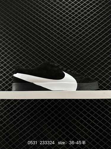 2 Nike Nike Blazer City Low LX concetto in cobranding con grande logo swoosh popolare stile autunnal