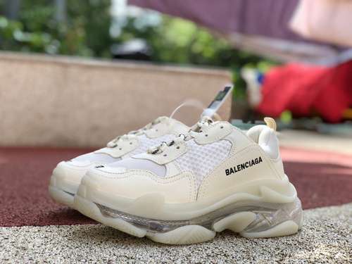 Balenciaga imbottite bianco sporco Balenciaga Triple S scarpe da papà Balenciaga