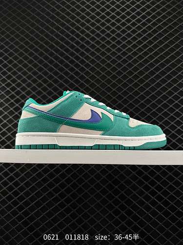 9 Nike Nike Dunk Low Retro Sneakers Retro Sneakers Come una classica scarpa da basket negli anni '80