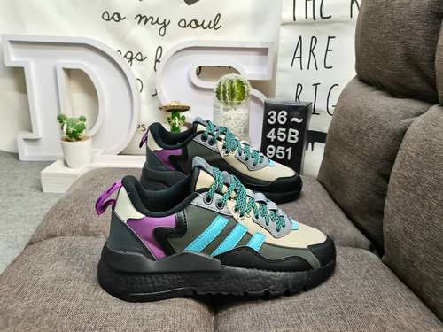 951D livello aziendale Adidas Nite Jogger 2019 Boost codice a barre tono terra Wang Jiaer modello di