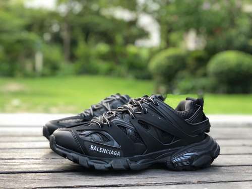 Balenciaga 30 nere Balenciaga Triple S scarpe da papà Balenciaga