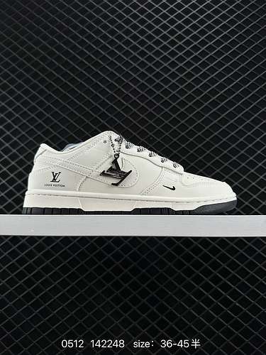 24 Corporatelevel LV x Nike Dunk Low Double Hook Beige Questo modello sostiene la rottura delle trad