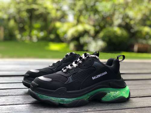 Balenciaga cuscino d'aria nero e verde Balenciaga Triple S Clear Sole scarpe da papà basse alla moda