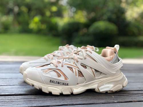 Balenciaga 30 bianco oro rosa Balenciaga Triple S scarpe da papà Balenciaga