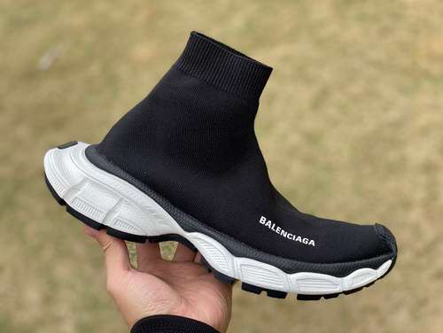 Balenciaga calzini bianchi e neri punta tonda Balenciaga Balenciaga set punta tonda scarpe casual li