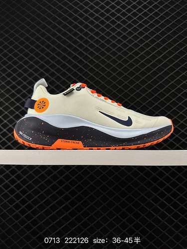 3 Nike REACTX INFINITY RUN 4 Marathon La tomaia leggera è dotata di un nuovo design del cinturino co