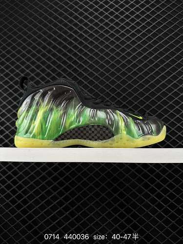 8 NIKE AIR FOAMPOSITE ONE è una scarpa sportiva alla moda e una scarpa da basket alla moda Si tratta