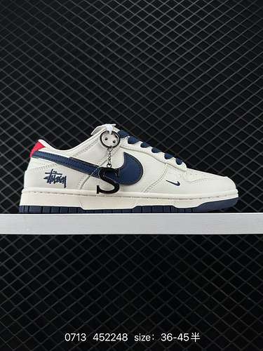 24 Stussyoffgancio bianco e blu Rilasciato ufficialmente all'estero contemporaneamente Stussy x Nike