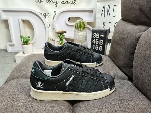 Etichetta originale 158D con mezza taglia NEIGHBORHOOD CLOT x adidas originali Superstar sneakers ba