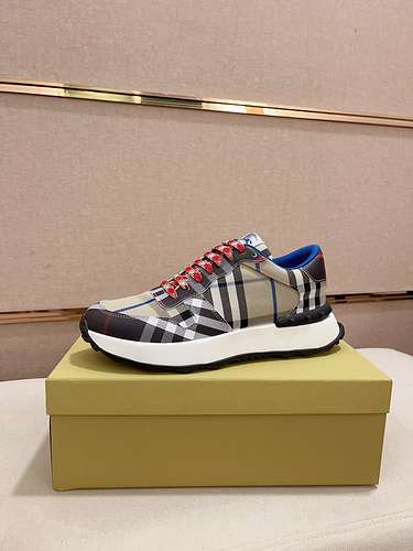 Scarpe uomo Burberry Codice 0719B60 Taglia dalla 38 alla 44