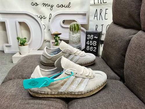 862DCLOT sx adidas Gazelle Halo Ivory CLOTs Gazelle Halo Ivory incarna l'artigianato superiore Prese