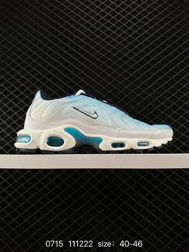 Nike Air Max Plus è una rappresentante delle scarpe alternative Nike TN nata nel 1996 È la prima sca