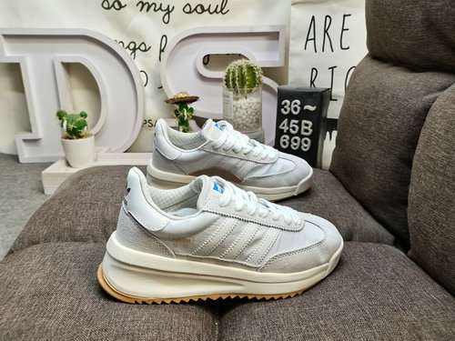 699DLa serie di sneaker retrò di Adidas è popolare in tutto il mondo Cavalcando quest'onda, il march