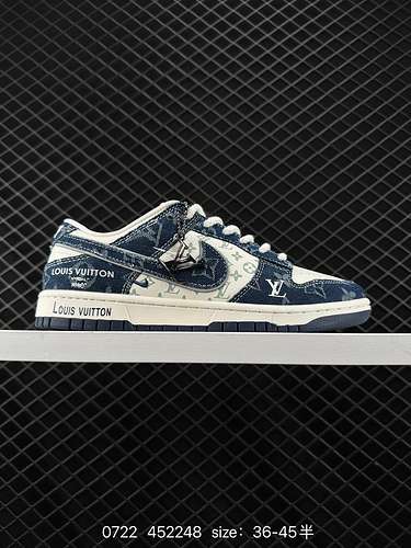 24 modelli popolari all'estero sono in vendita in edizione limitata Corporatelevel Nike SB Dunk Low 