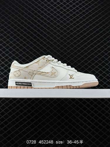 24 modelli popolari all'estero sono in vendita in edizione limitata Corporatelevel Nike SB Dunk Low 