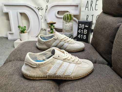 418DCLOT sx adidas Gazelle Halo Ivory CLOTs Gazelle Halo Ivory incarna l'artigianato superiore Prese