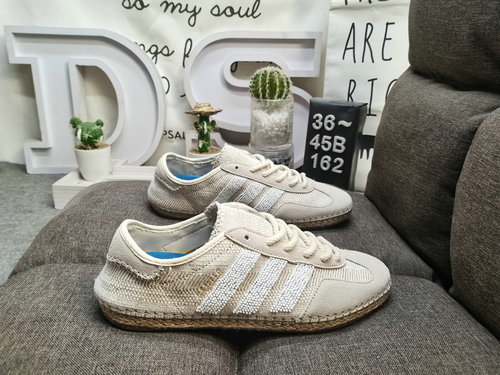 162DCLOT sx adidas Gazelle Halo Ivory CLOTs Gazelle Halo Ivory incarna l'artigianato superiore Prese