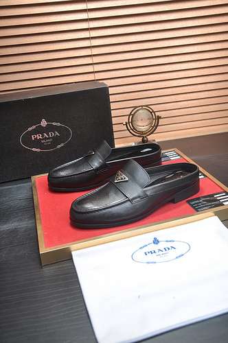 Scarpe uomo Prada Codice 0808B70 Taglia 3844 personalizzata sulla taglia 45 non rimborsabile