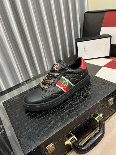 GUCCI scarpe uomo Codice 0810B30 Taglia 3844