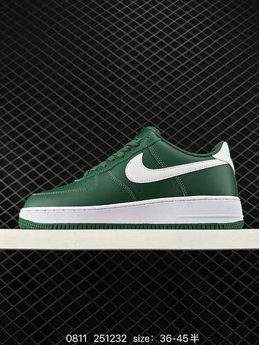 6 Air Force Low verde scuro e bianco forma originale e cartone originale che crea una versione pura 