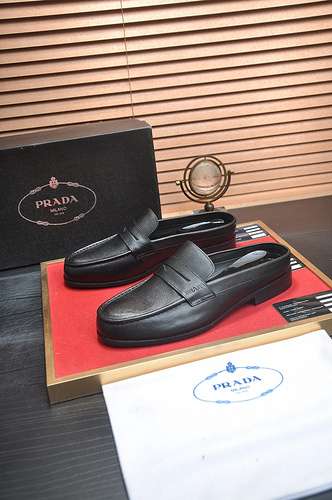 Scarpe uomo Prada Codice 0808B70 Taglia 3844 personalizzata sulla taglia 45 non rimborsabile