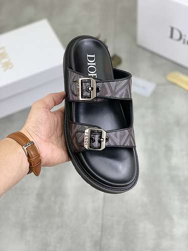 Scarpe Dior uomo Codice 0805B00 Taglia 3845