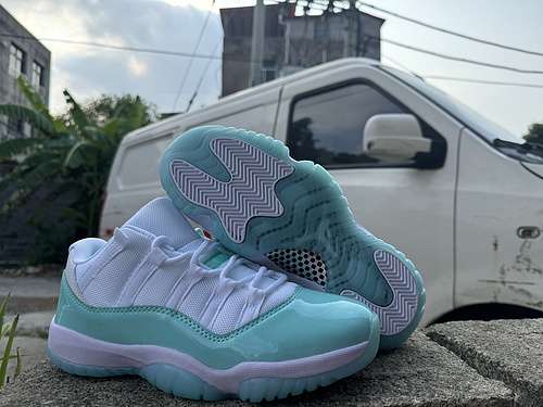 jordan11 bianco verde chiaro 3647