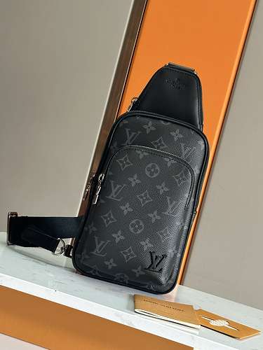 Borsa da petto LOUIS VUITTON Borsa da uomo LV Borsa a tracolla LV Louis Vuitton adotta pelle origina