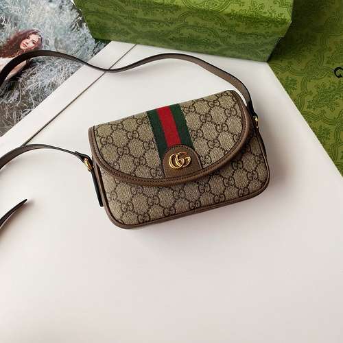 Borsa a tracolla GUCCI Borsa da donna Gucci Borsa a tracolla Gucci realizzata in pelle bovina origin