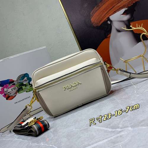 Borsa a tracolla PRADA Borsa da donna Prada Borsa a tracolla Prada importata pelle bovina originale 