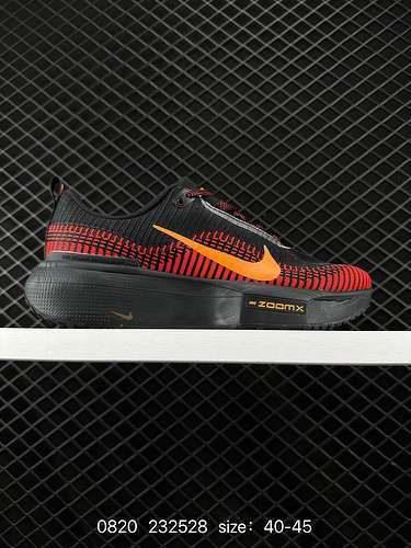 4 Nike ZOOMX INVINCIBLE RUN FK 3 scarpe sportive dallo stile funzionale con suola spessa e scarpe da