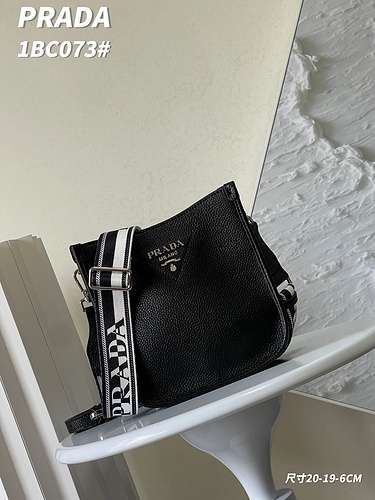 Borsa a tracolla PRADA Borsa da donna Prada Borsa a tracolla Prada importata pelle bovina originale 