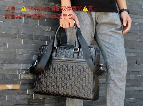 Valigetta GUCCI Borsa da uomo Gucci Borsa a tracolla Gucci importata pelle bovina originale di alta 