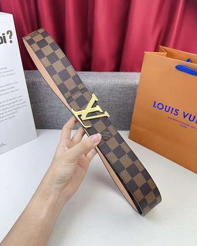 Cintura LOUIS VUITTON all'ingrosso LV Louis Vuitton cintura da uomo all'ingrosso materiale in pelle 