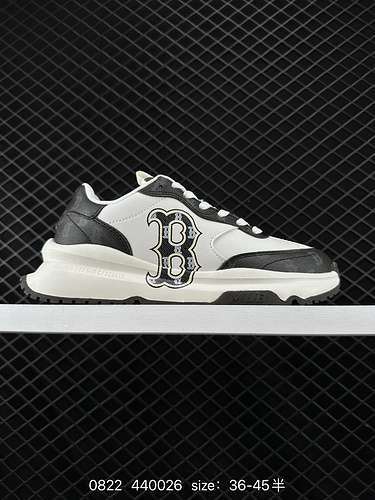 3 MLB Chunky Runner taglio basso in bianco e nero Boston Red Sox scarpe alla moda floreali scure inc