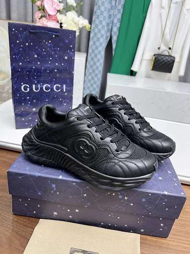 GUCCI Scarpa uomo e donna codice 0825D40 Taglia Taglia donna 3541 Taglia uomo 3945