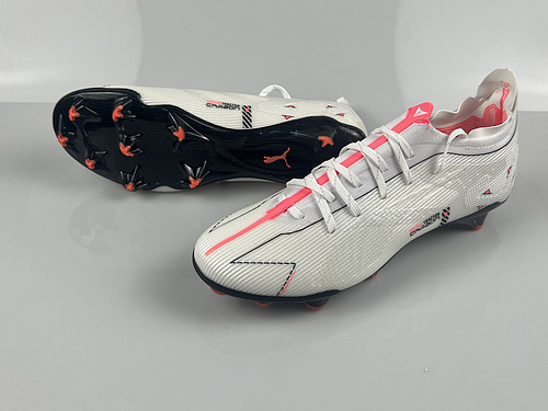 Sono arrivate le scarpe da calcio FG impermeabili Puma World Cup completamente in maglia Puma Ultra 